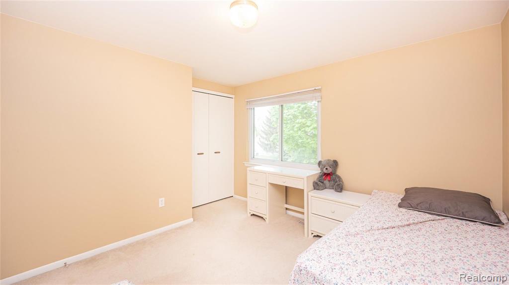 101 Dalton Drive Rochester Hills, MI 48307 - Photo 28 of 44