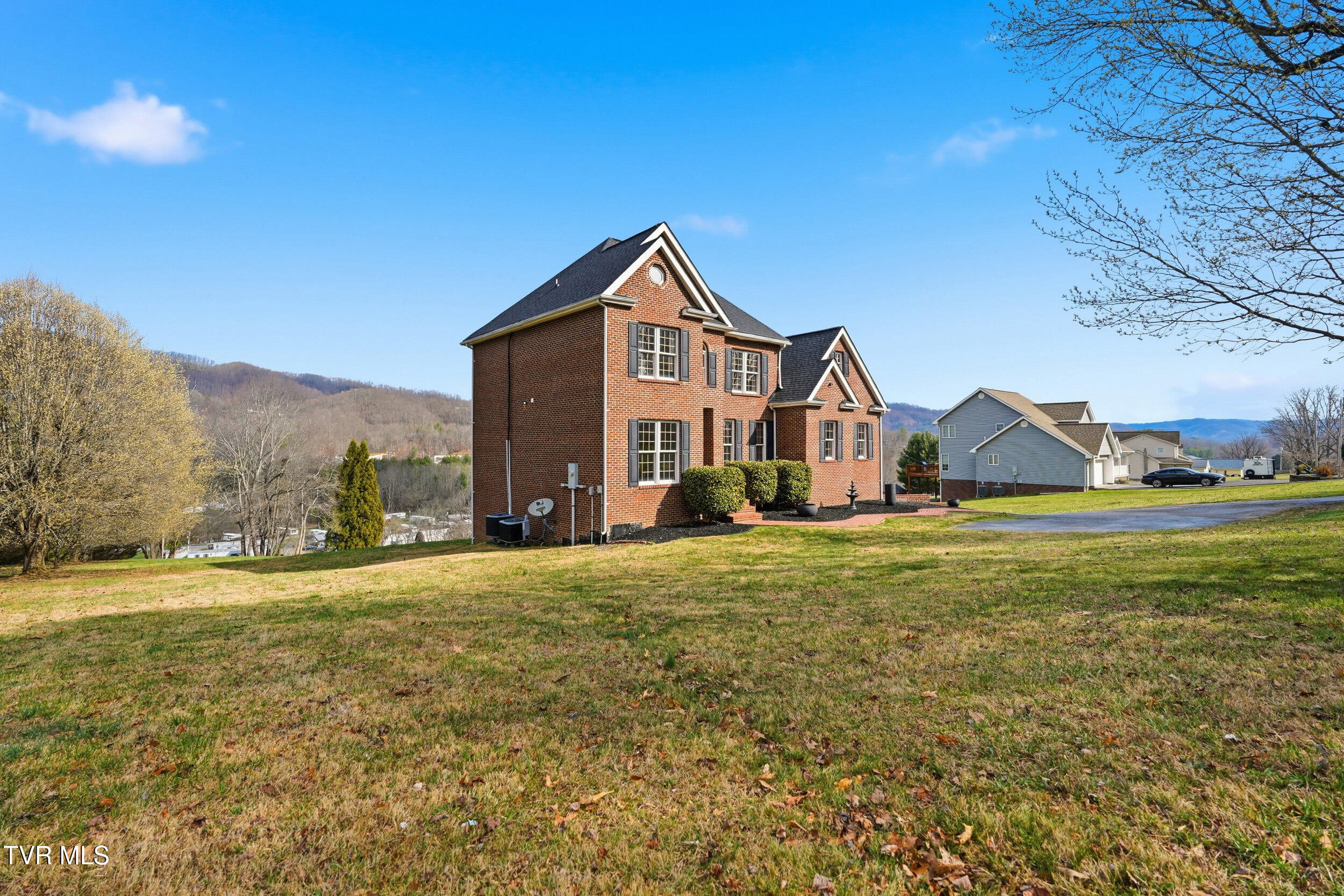 11515 Frederick Road Coeburn, VA 24230 - Photo 5 of 73 5_11515 frederick rd-65