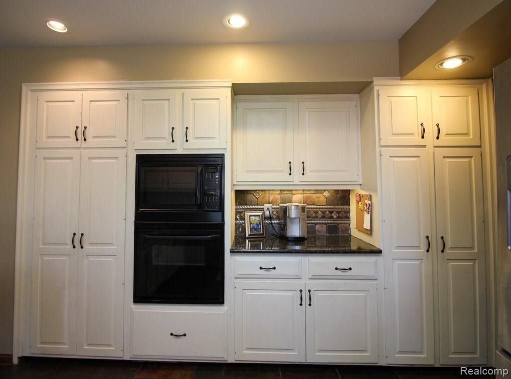 1701 North Kilburn Road Rochester, MI 48306 - Photo 9 of 35 Final (26 of 35).jpg