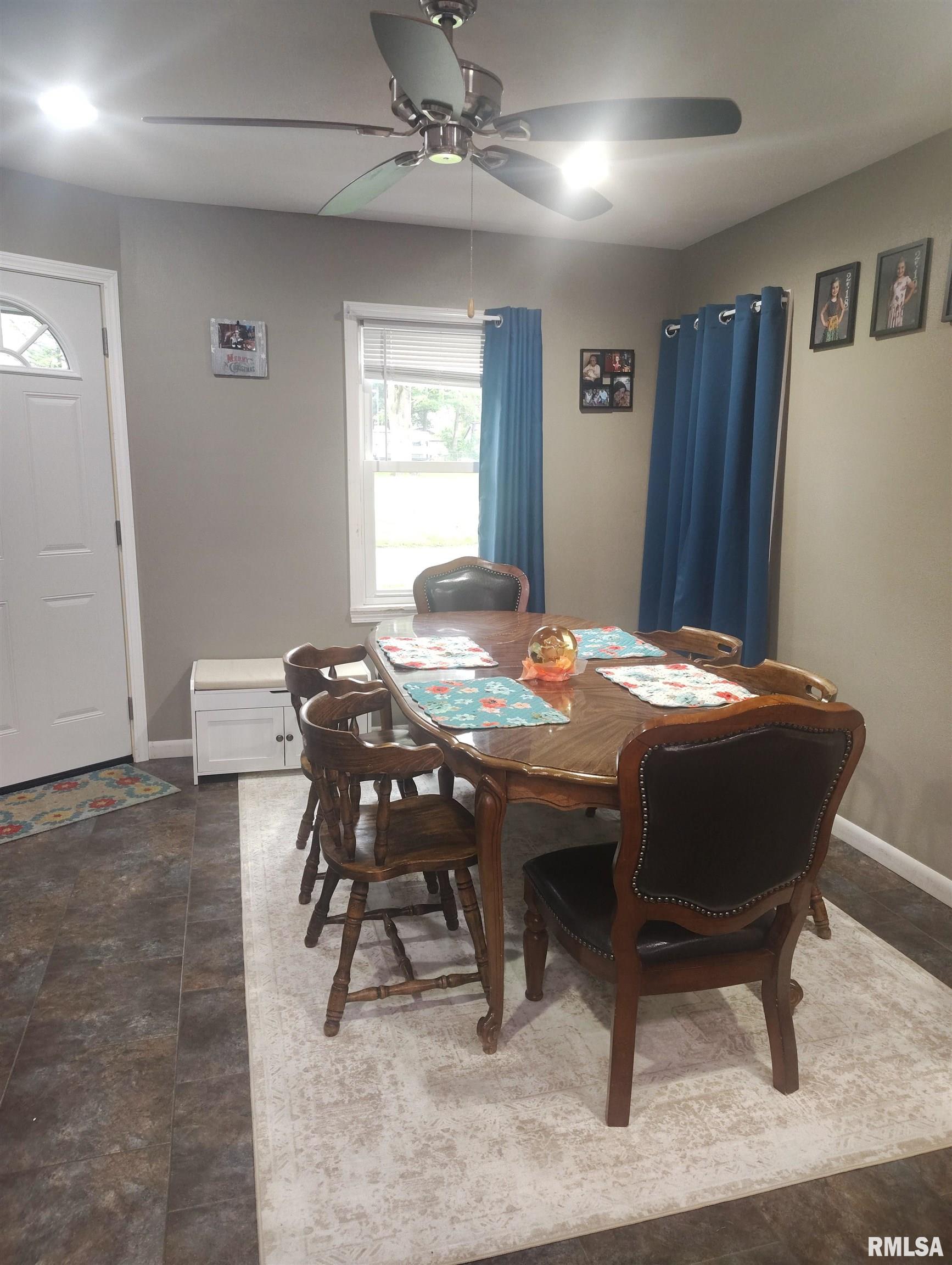 362 East Ash Street Canton, IL 61520 - Photo 13 of 56