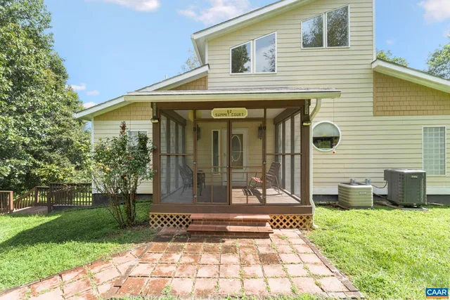 $585,000 | 62 Summit Court, Roseland, VA 22967
