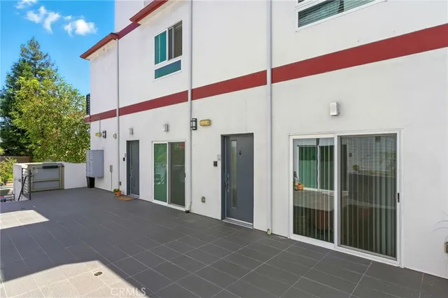 $4,599 | 4461 Tujunga Avenue, Unit 102, Studio City, CA 91602