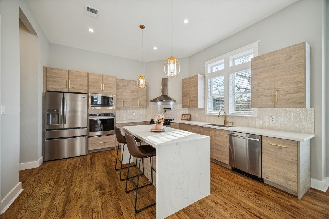 1003 East 28th Street Houston, TX 77009 - Photo 9 of 25