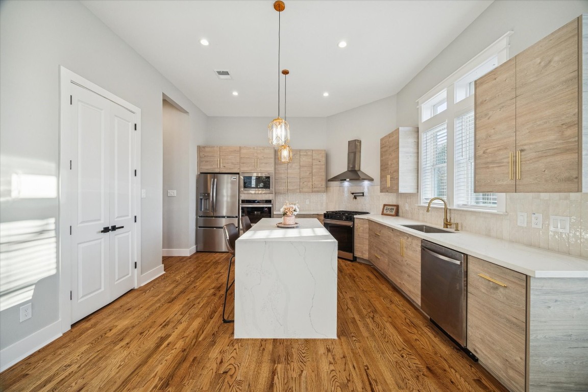 1003 East 28th Street Houston, TX 77009 - Photo 10 of 25