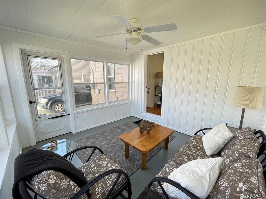 1610 Eaton Road Berkley, MI 48072 - Photo 37 of 61