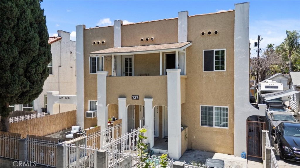 737 North Ridgewood Place Los Angeles, CA 90038 - Photo 13 of 21