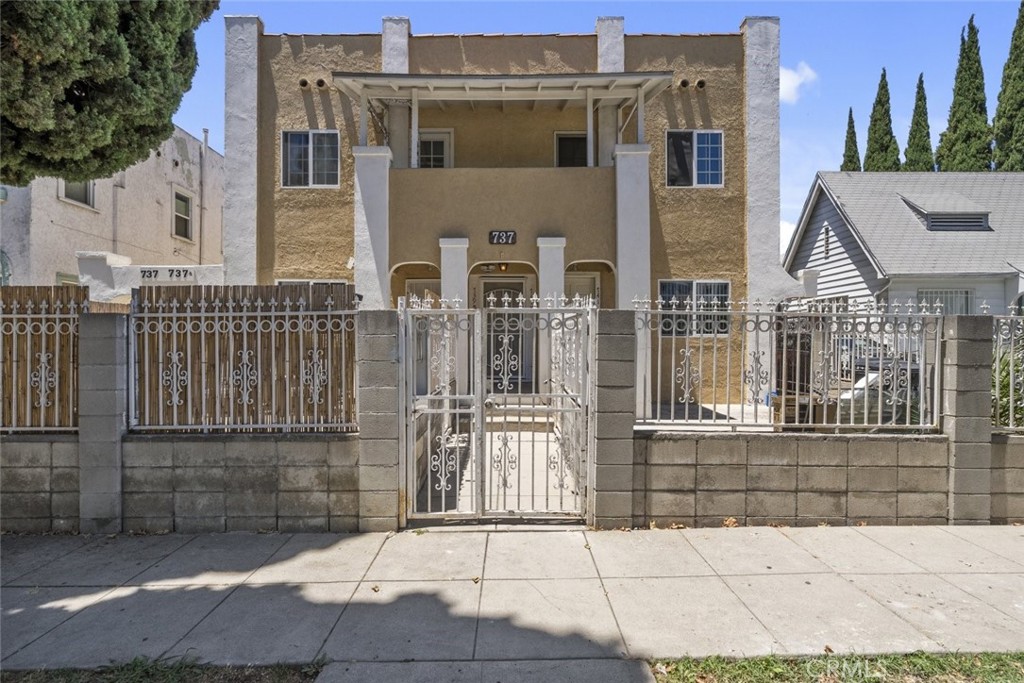 737 North Ridgewood Place Los Angeles, CA 90038 - Photo 21 of 21