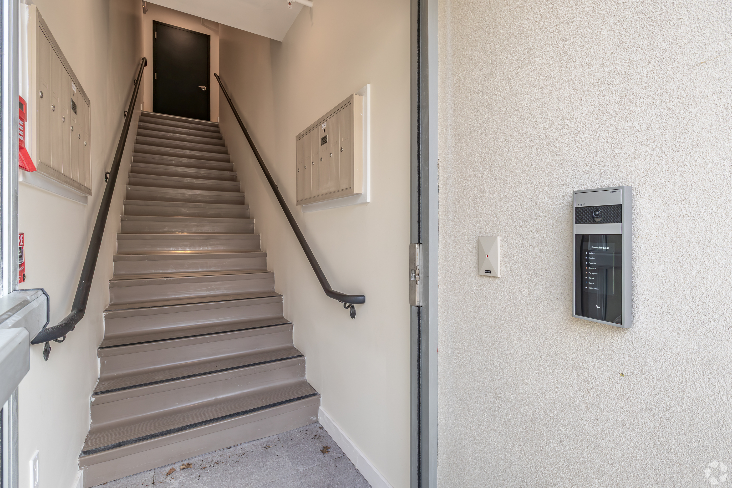 584 Main Street, Unit H Middletown, CT 06457 - Photo 8 of 10 a view of entryway