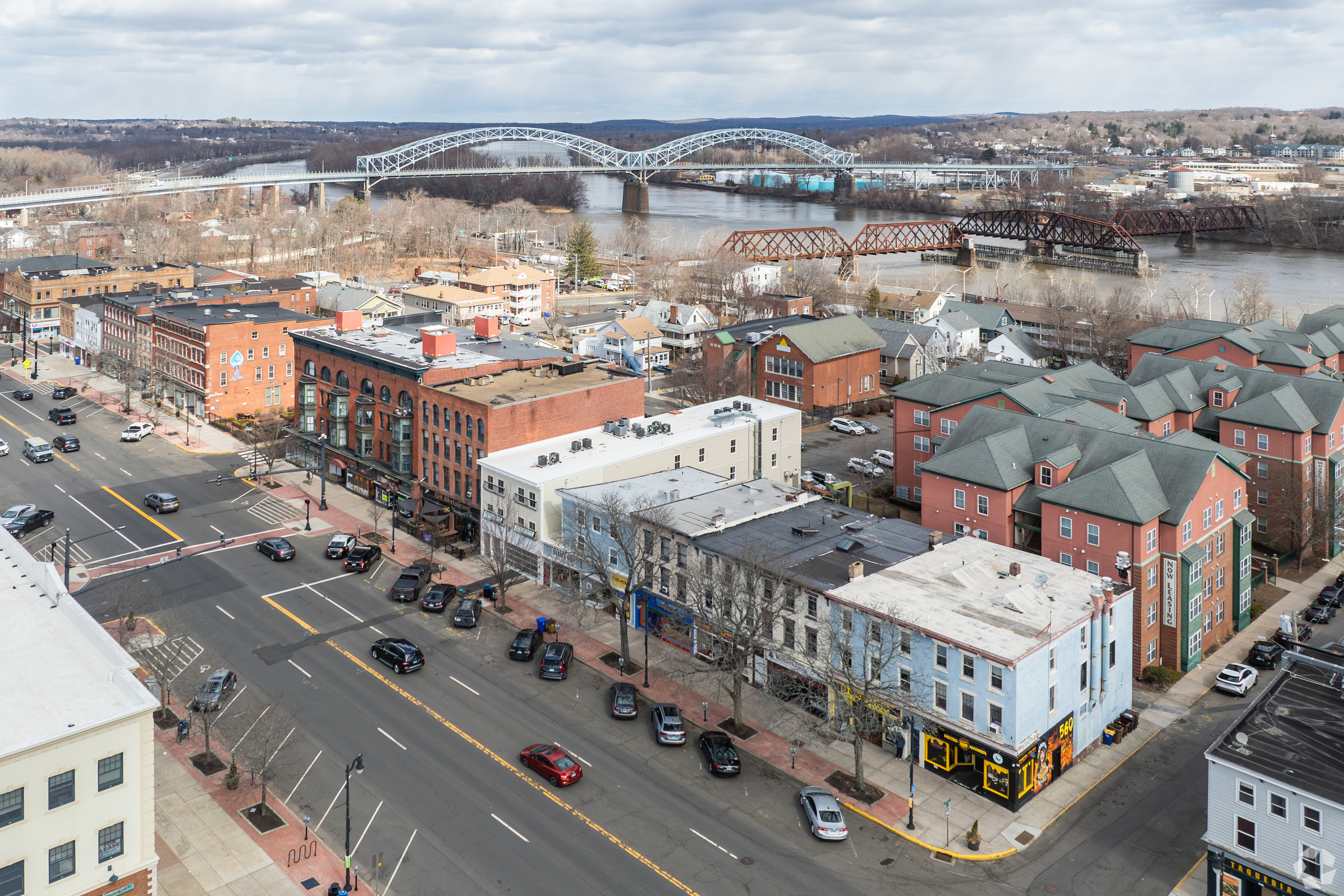 584 Main Street, Unit H Middletown, CT 06457 - Photo 9 of 10 a view of city with ocean
