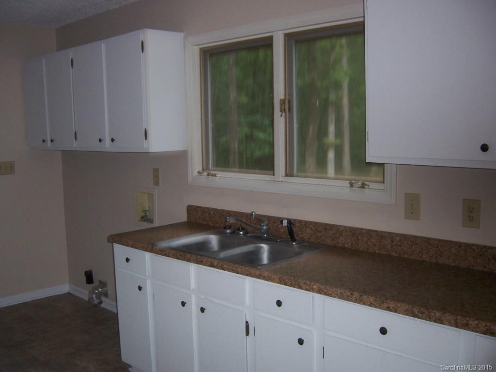 587 North Shiloh Road York, SC 29745 - Photo 7 of 19 Gallery Image 7