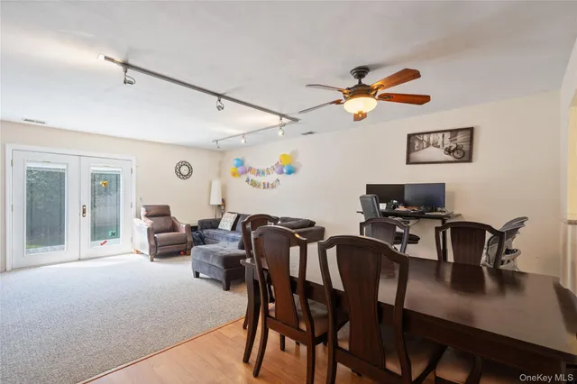 a view of a livingroom with furniture