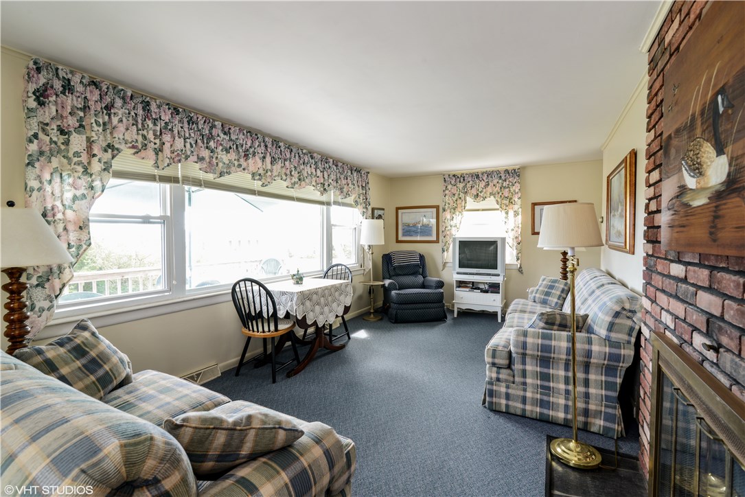 249 Ram Island Road Charlestown, RI 02813 - Photo 4 of 21