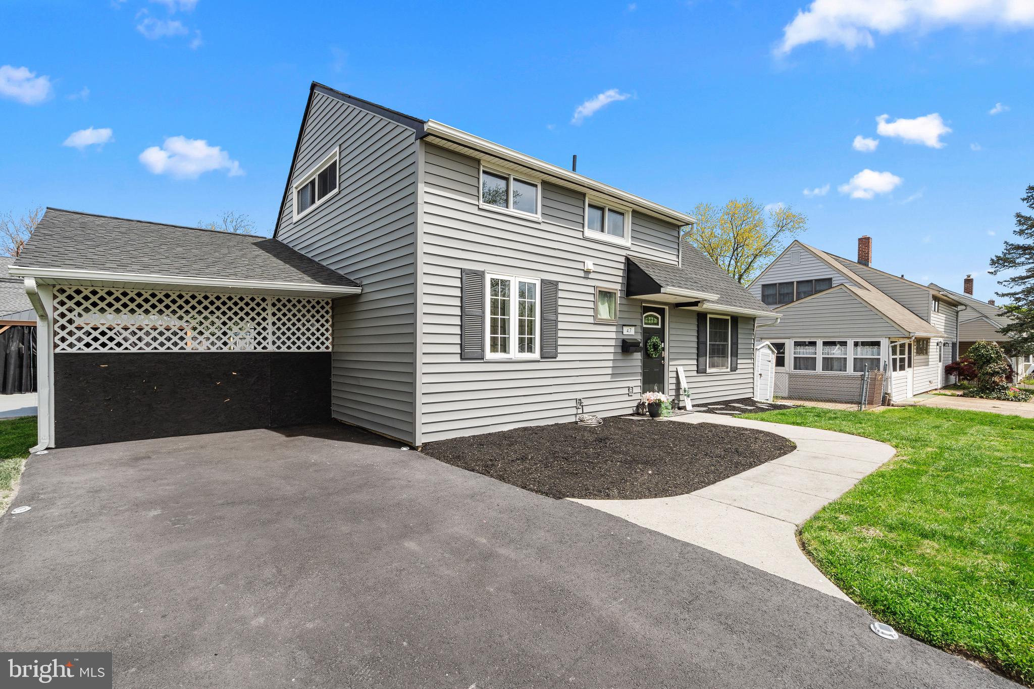 47 Idolstone Road Levittown, PA 19057 - Photo 3 of 7 Gallery Image 3