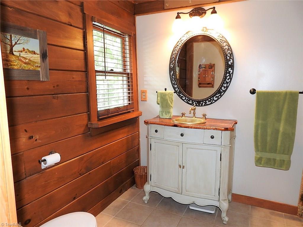 1716 Garner Road Yadkinville, NC 27055 - Photo 13 of 20 Gallery Image 13
