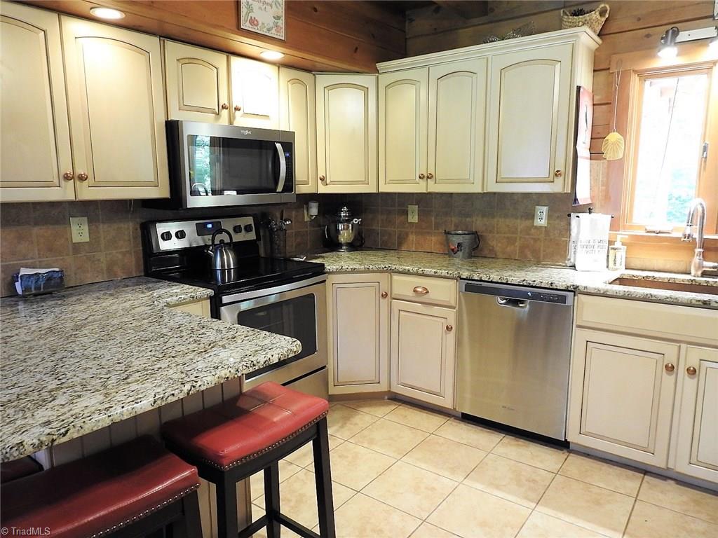 1716 Garner Road Yadkinville, NC 27055 - Photo 6 of 20 Gallery Image 6