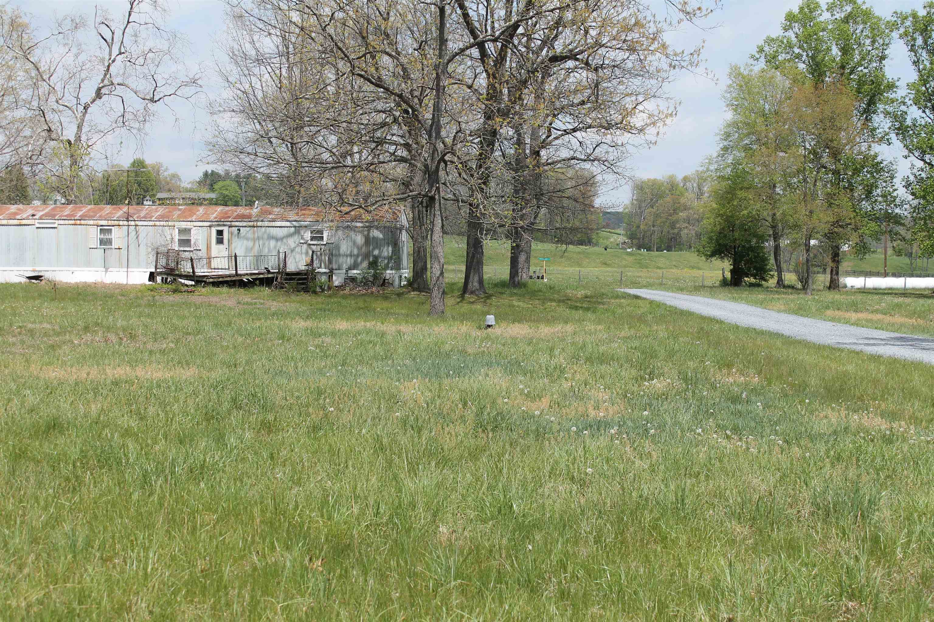 256 Jerusalem Chapel Road Churchville, VA 24421 - Photo 3 of 11 Gallery Image 3