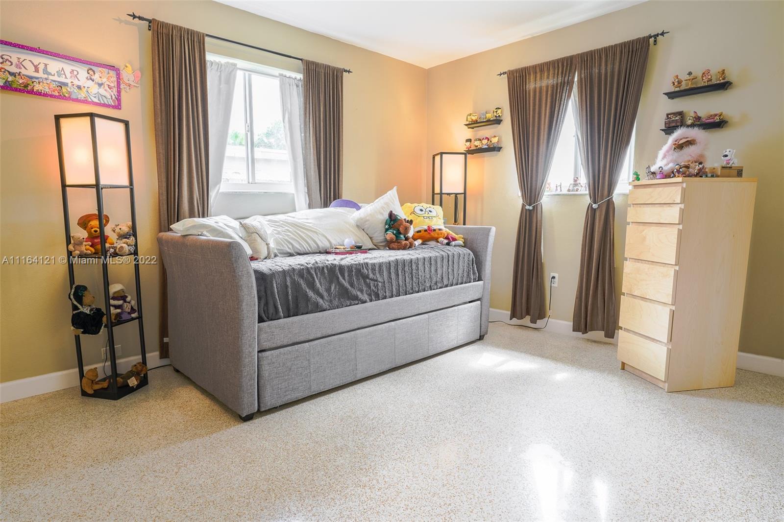 Cooper Colony Estates Cooper City, FL 33328 - Photo 8 of 33 a living room with furniture and a window