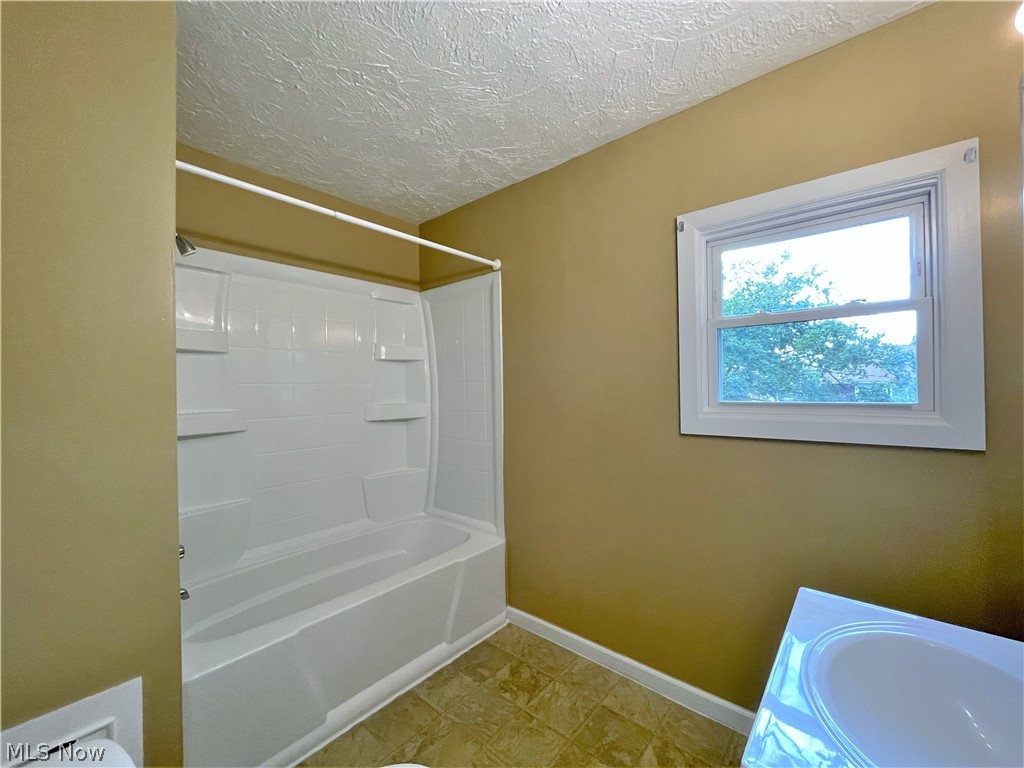 2104 Rossmoor Road Cleveland Heights, OH 44118 - Photo 23 of 35 Remodeled full bathroom on the second floor.
