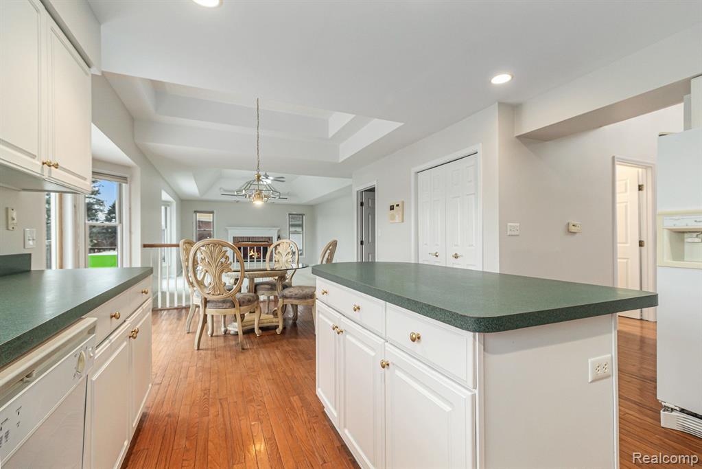 4536 Lohr Road Ann Arbor, MI 48108 - Photo 17 of 44 Gallery Image 17