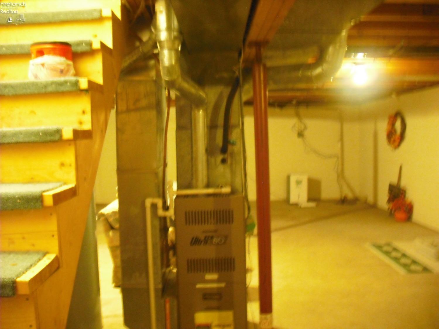 2 Old State Road South, Unit A B Norwalk, OH 44857 - Photo 5 of 7 Gallery Image 5