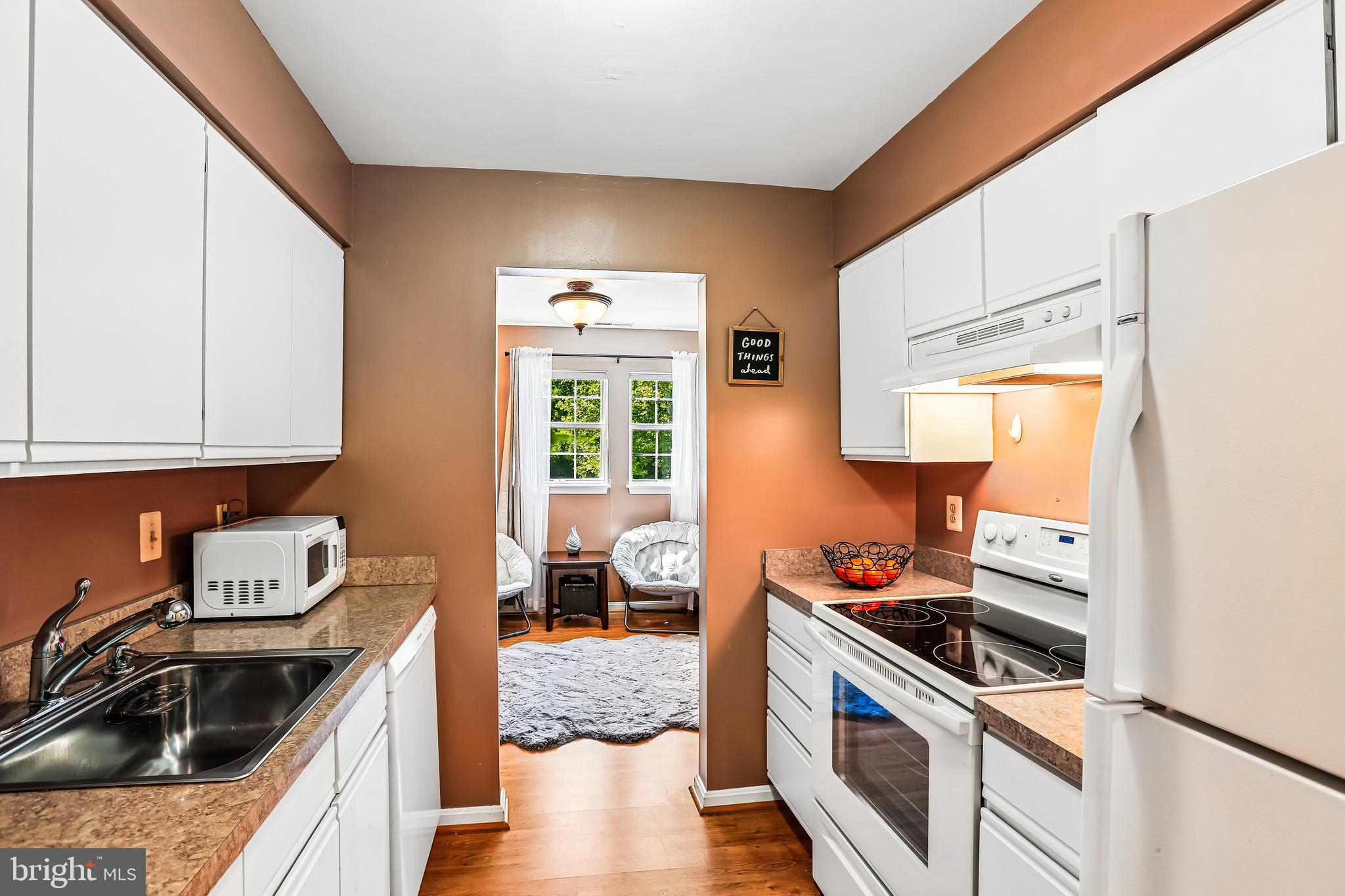 8613 Falls Run Road, Unit E Ellicott City, MD 21043 - Photo 4 of 20 Kitchen