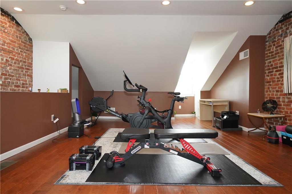 175 45th Street Pittsburgh, PA 15201 - Photo 12 of 13