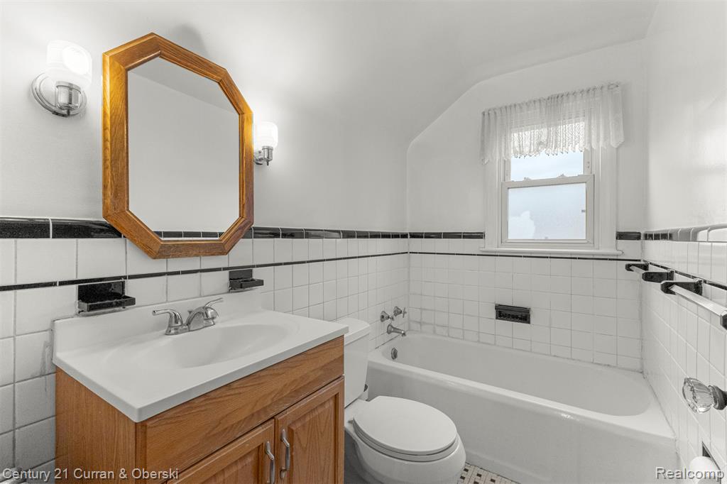 4875 Maple Street Dearborn, MI 48126 - Photo 22 of 36 Gallery Image 22