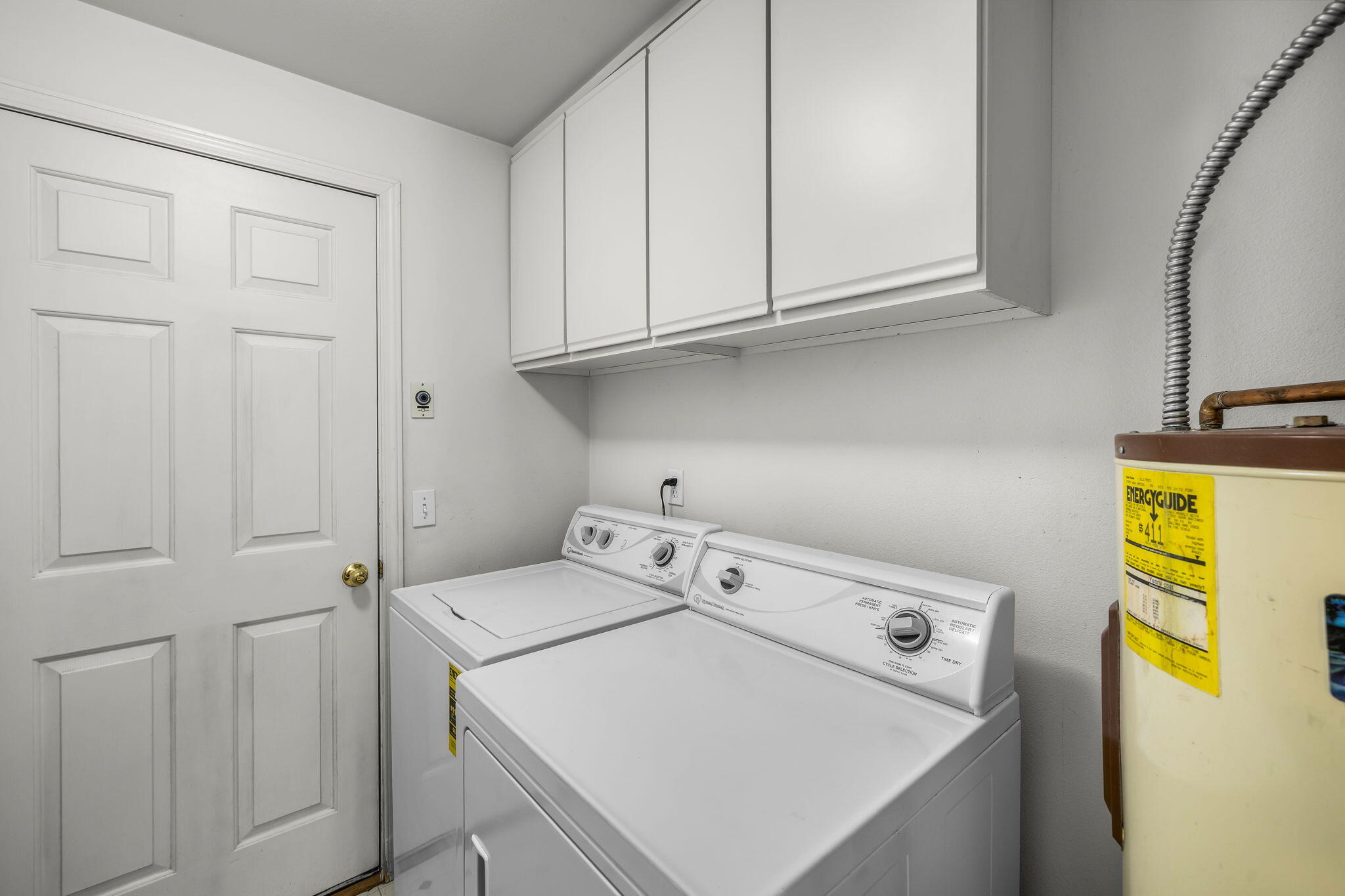 18887 Choctaw Road Bend, OR 97702 - Photo 27 of 38 Laundry