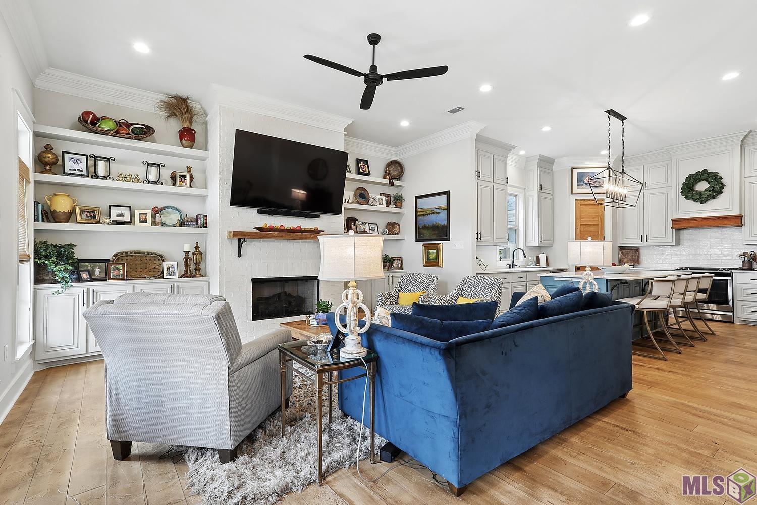 7143 Rue Lierre Street Zachary, LA 70791 - Photo 3 of 15 Living Room
