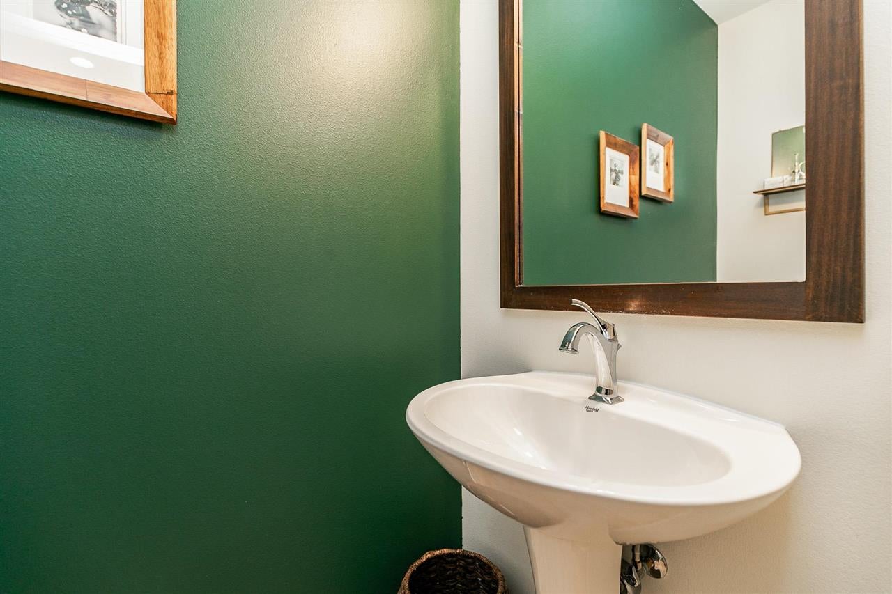 275 Holiday Road Coralville, IA 52241 - Photo 18 of 31 Gallery Image 18