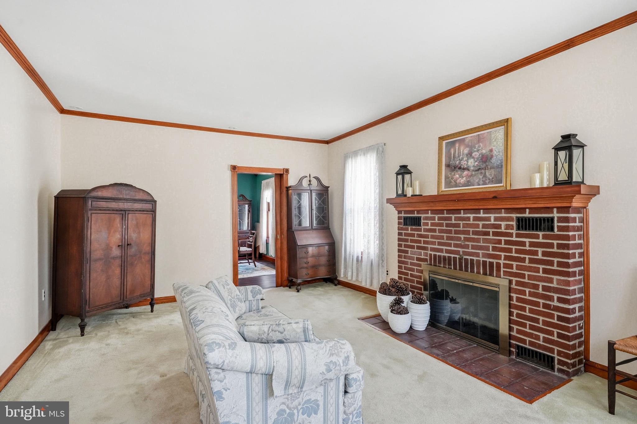 160 Pitman Avenue Pitman, NJ 08071 - Photo 17 of 54 living room
