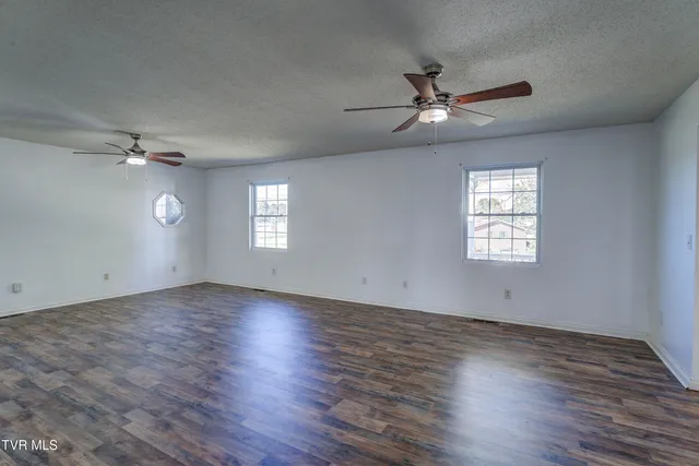 $479,900 | 25 Briar Patch Lane, Greeneville, TN 37745