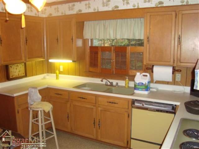 1147 Tugaloo Road Landrum, SC 29356 - Photo 8 of 17 Gallery Image 8