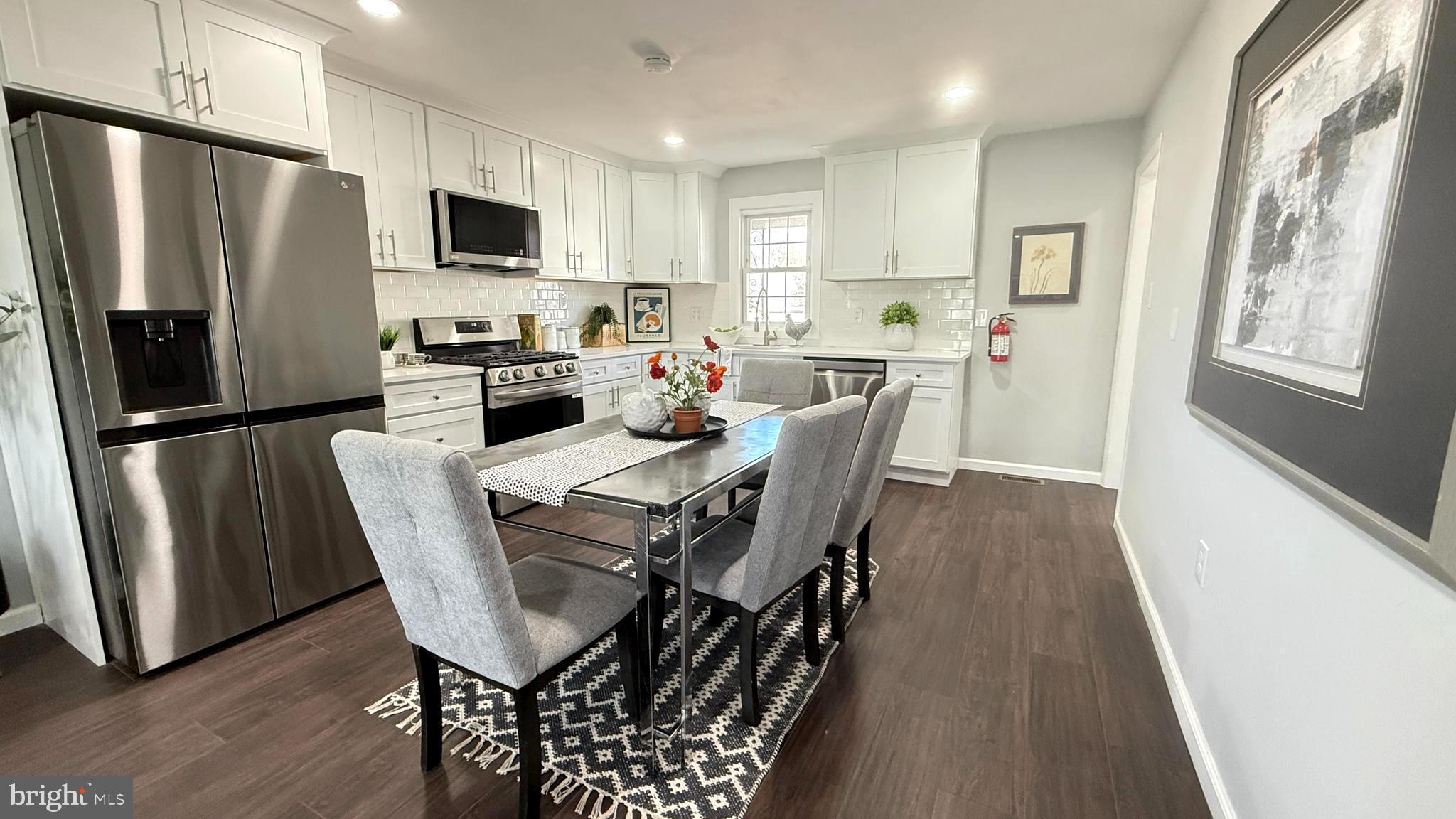 943 Columbus Road Burlington, NJ 08016 - Photo 1 of 35 Gallery Image 1