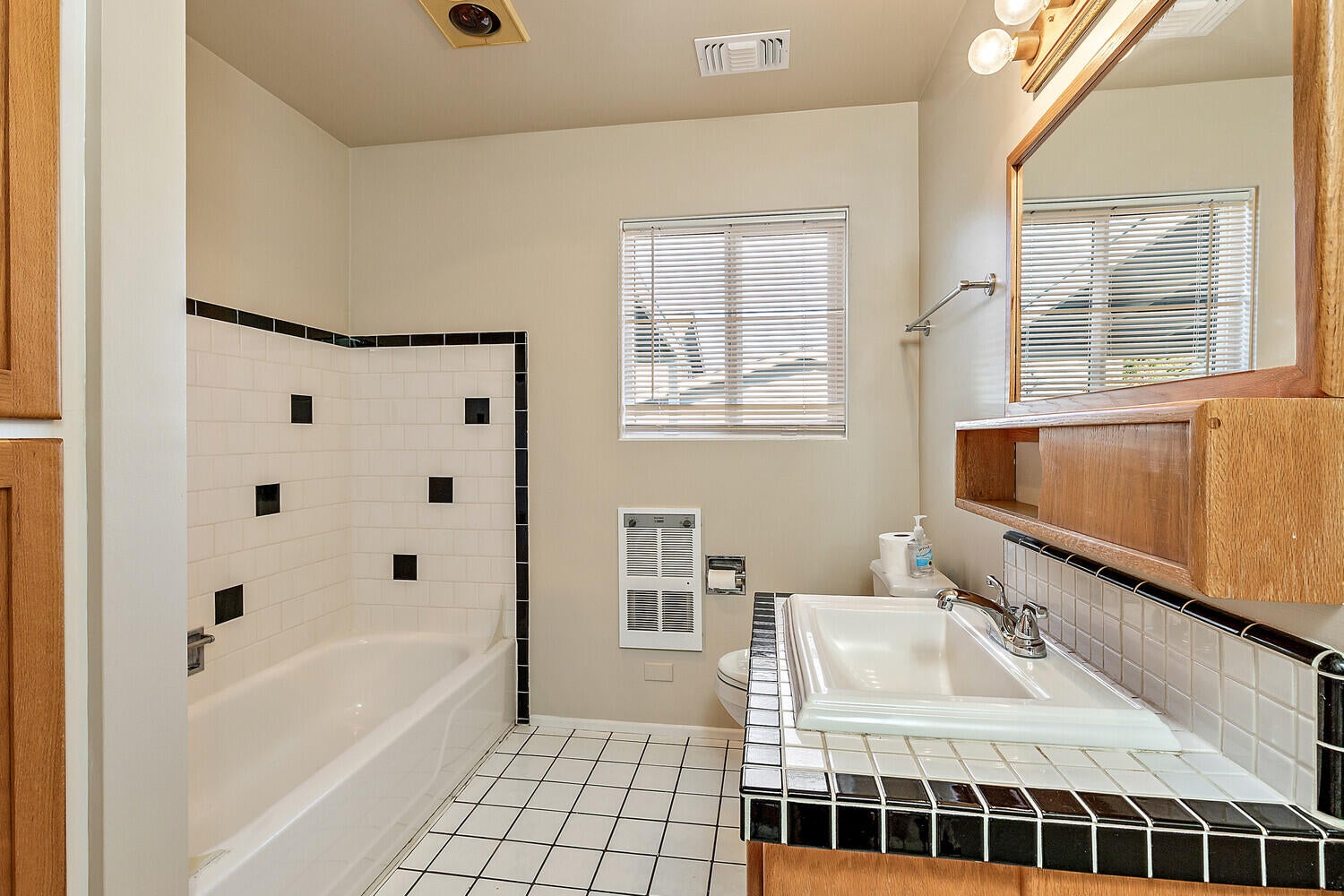 323 Maple Street Ashland, OR 97520 - Photo 21 of 28 21_MS_21_mls