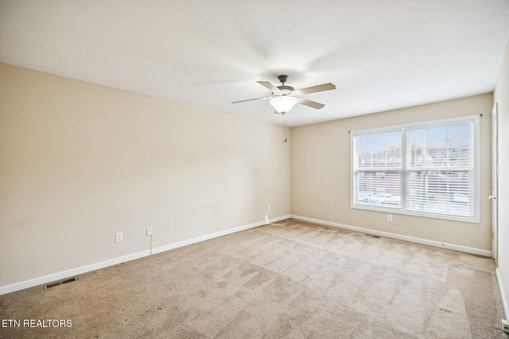 948 Micro Way Knoxville, TN 37912 - Photo 12 of 23 14-948 Micro Way - 016