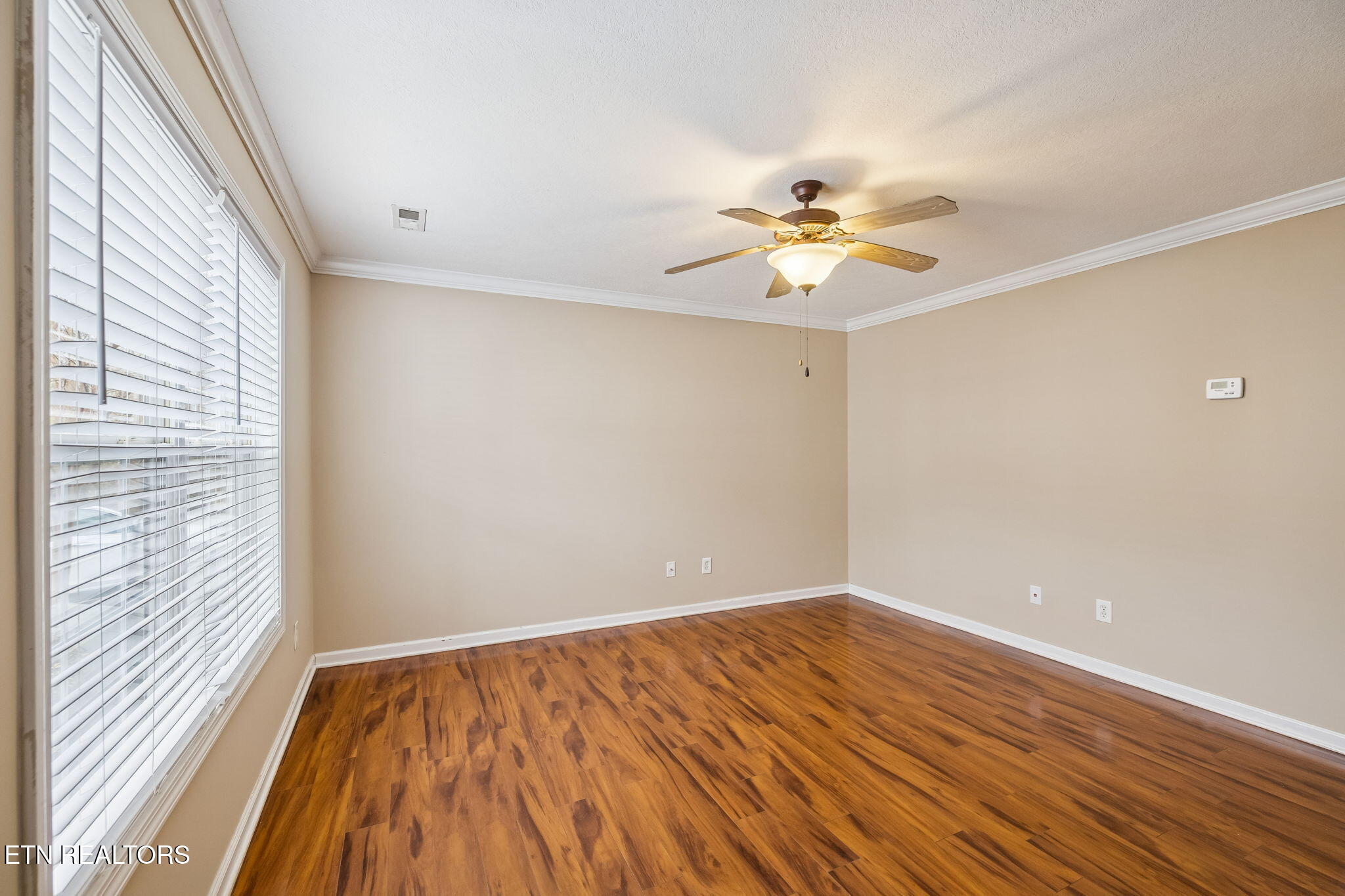948 Micro Way Knoxville, TN 37912 - Photo 3 of 23 5-948 Micro Way - 005