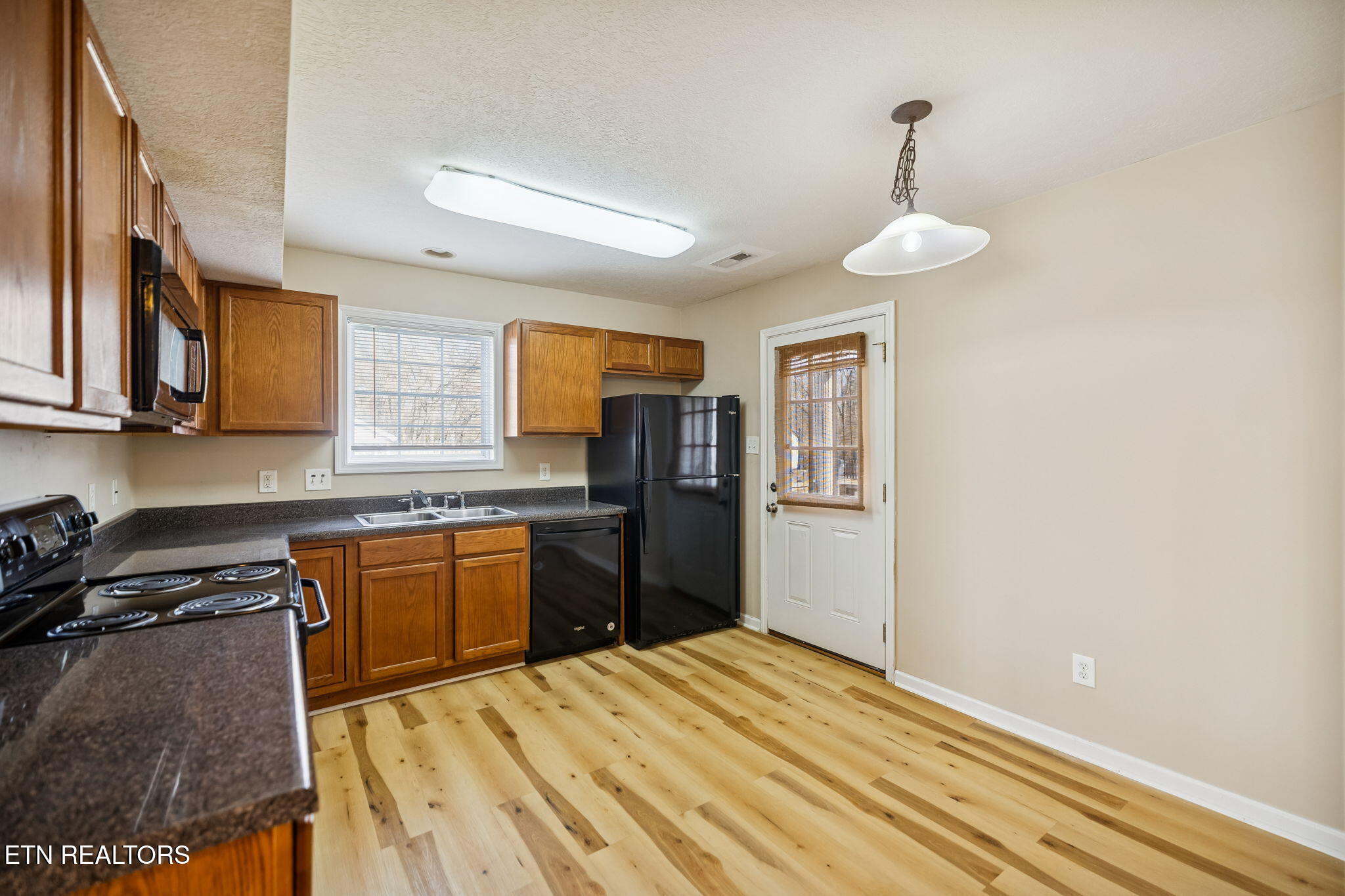 948 Micro Way Knoxville, TN 37912 - Photo 6 of 23 8-948 Micro Way - 008