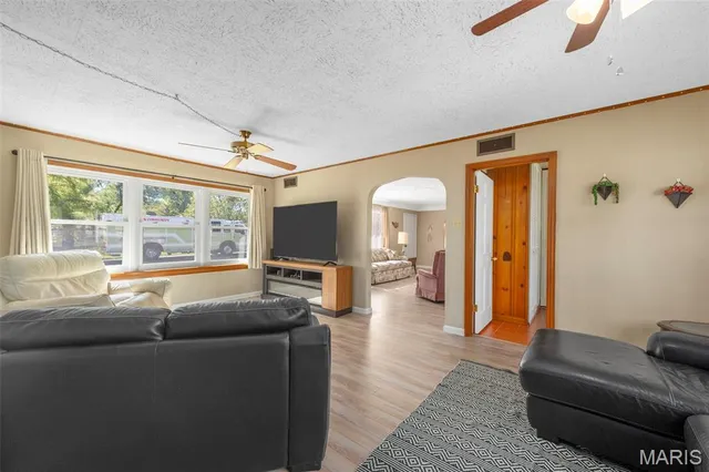 $379,900 | 3301 Lark Drive, Arnold, MO 63010