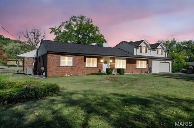 $389,900 | 3301 Lark Drive, Arnold, MO 63010