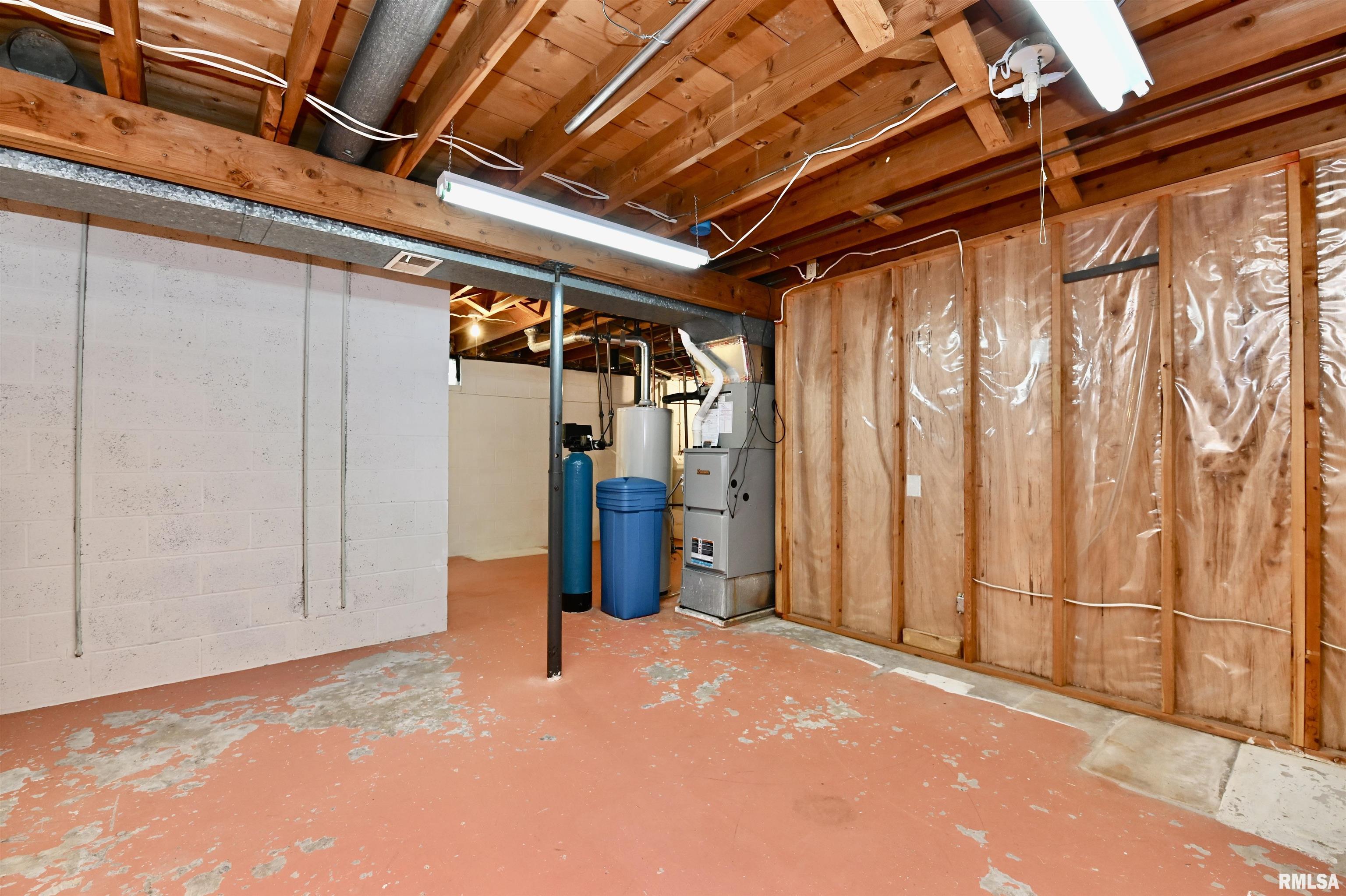 2273 Robin Road Washington, IL 61571 - Photo 22 of 32 Gallery Image 22