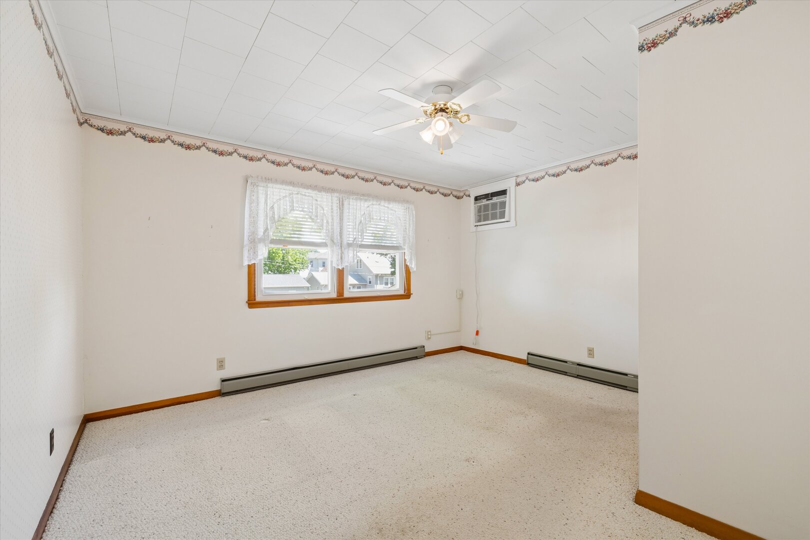 604 North 4th Street Clinton, IA 52732 - Photo 21 of 38
