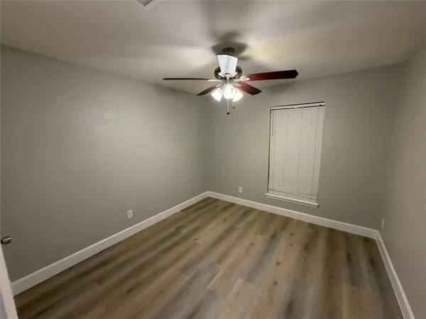 $2,200 | 6015 West Airport Boulevard, Houston, TX 77035