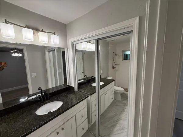 $2,200 | 6015 West Airport Boulevard, Houston, TX 77035