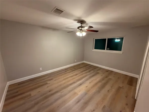 $2,200 | 6015 West Airport Boulevard, Houston, TX 77035