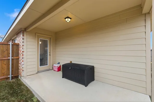 $305,000 | 217 Villanova Drive, Van Alstyne, TX 75495