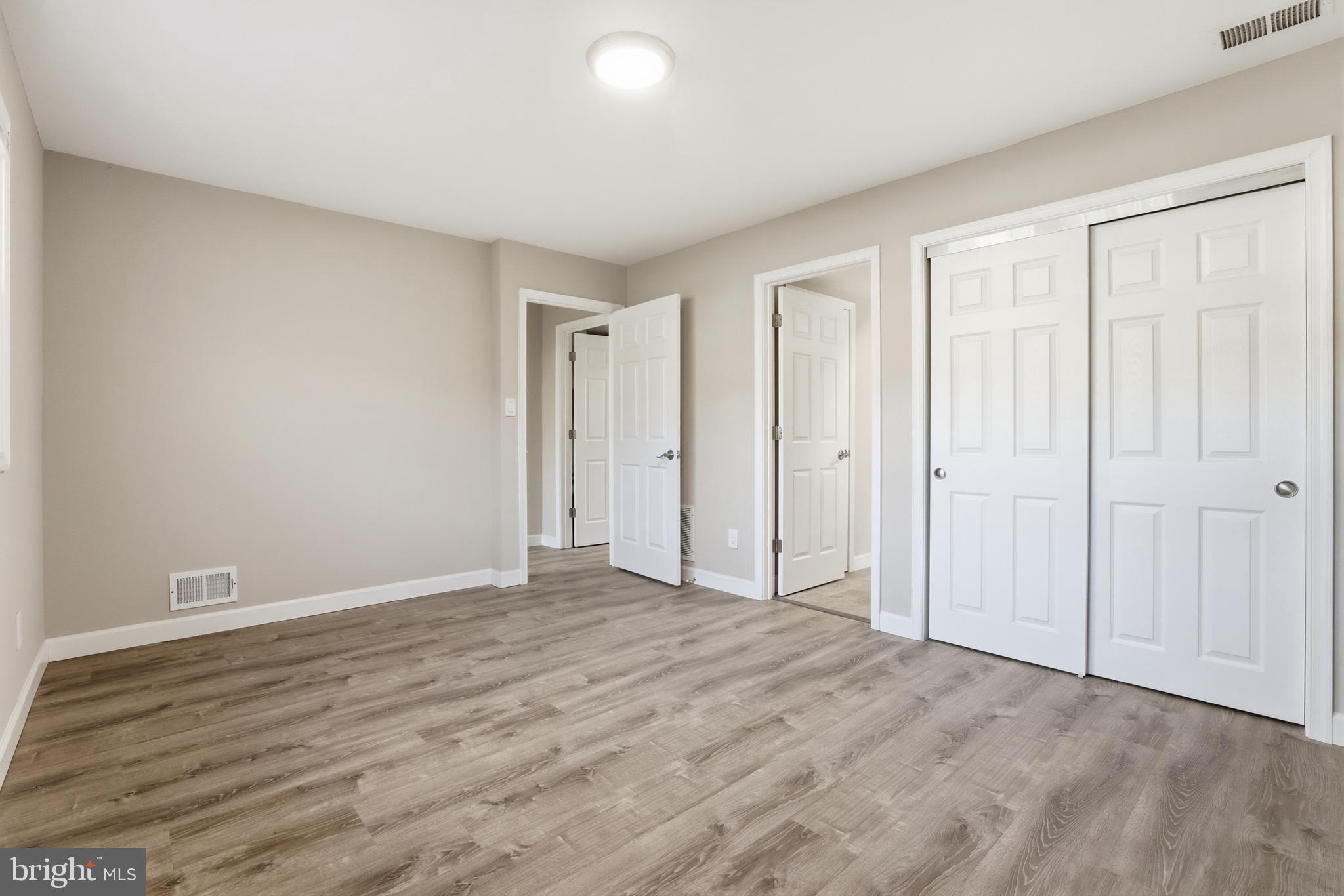 19 Roe Lane Arnold, MD 21012 - Photo 21 of 35 Main Level Primary