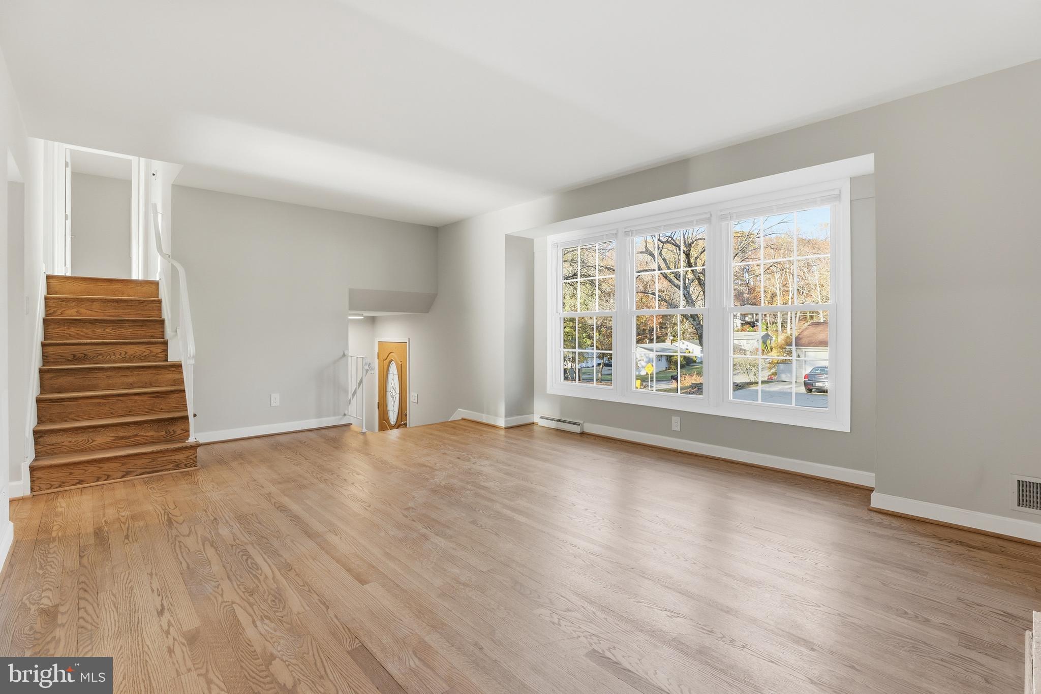 19 Roe Lane Arnold, MD 21012 - Photo 6 of 35 Picture Window for Lots of Natural Light