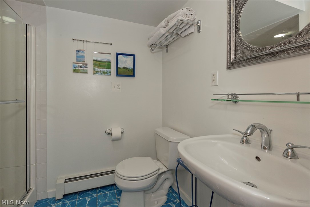 4536 Anderson Road Cleveland, OH 44121 - Photo 15 of 35