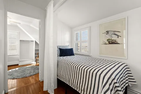 $725,000 | 7 Moreland Avenue, Hull, MA 02045